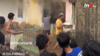 Heboh Tiga Anak Terjebak Dalam Rumah Terbakar